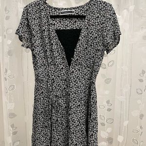 abercrombie button up and tie around black and white floral dress